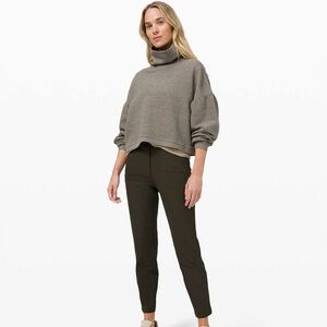 Lululemon City Sleek 5 Pocket 7/8 Pant
Dark Olive